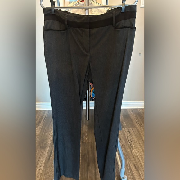 Ricki’s and Suzy Shier Tops and Pants - EUC - Picture 10 of 15